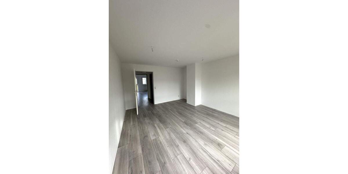 Etagenwohnung Kabelsketal Großkugel - 4 Zimmer, 121 m&sup2;, 837&euro; | Angebot:25997422