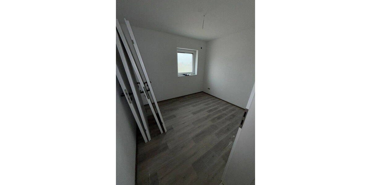 Doppelhaushälfte Burgdorf/Ehlershausen Ramlingen-Ehlershausen - 5 Zimmer, 120 m&sup2;, 1.600&euro; | Angebot:26156017