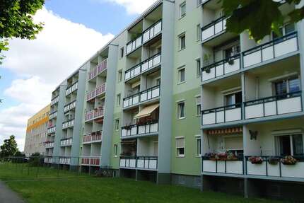 Wohnung Calbe - 2 Zimmer, 49 m&sup2;, 270&euro; | Angebot:27187694