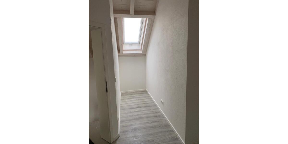 2-Zimmer Wohnung, Dachgeschosswohnung, Wohnung, Mietwohnung 2 zimmer