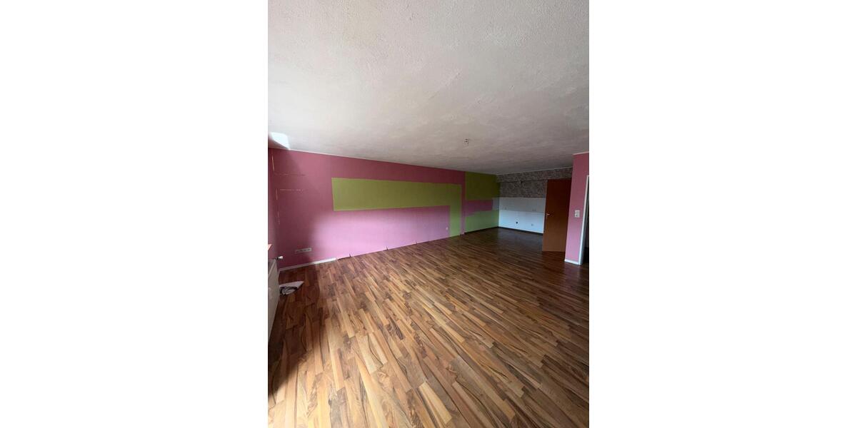 Erdgeschoßwohnung Lage - 3 Zimmer, 82 m&sup2;, 400&euro; | Angebot:26423979
