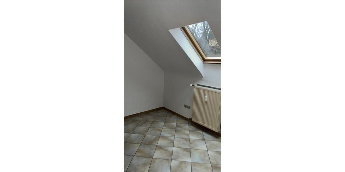 Dachgeschoßwohnung Ottweiler - 3 Zimmer, 80 m&sup2;, 640&euro; | Angebot:24467071