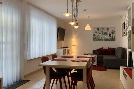 2-Zimmer-Wohnung möbliert, auf Zeit zimmer