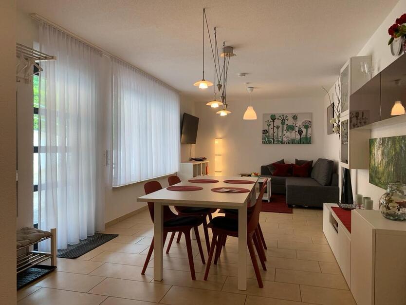 2-Zimmer-Wohnung möbliert, auf Zeit zimmer