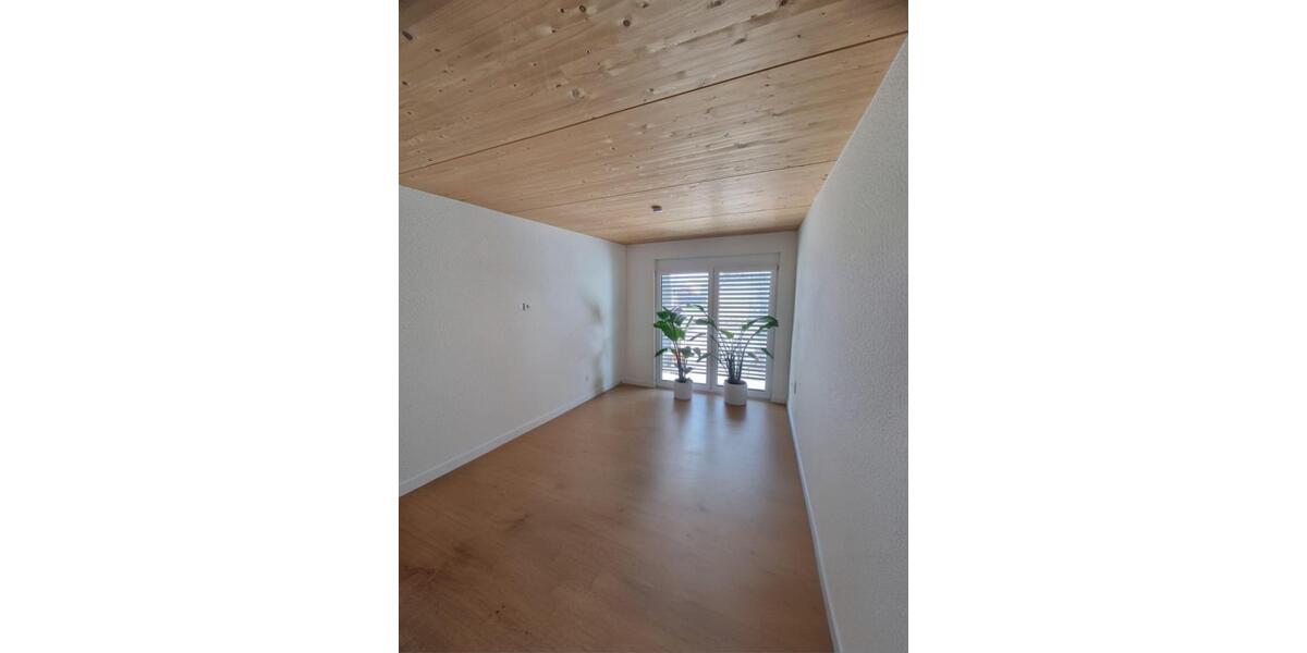 Erdgeschoßwohnung Hambrücken - 3 Zimmer, 118 m&sup2;, 1.370&euro; | Angebot:26048165