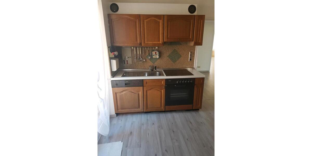 Etagenwohnung Solingen Wald - 3 Zimmer, 83 m&sup2;, 800&euro; | Angebot:25429103