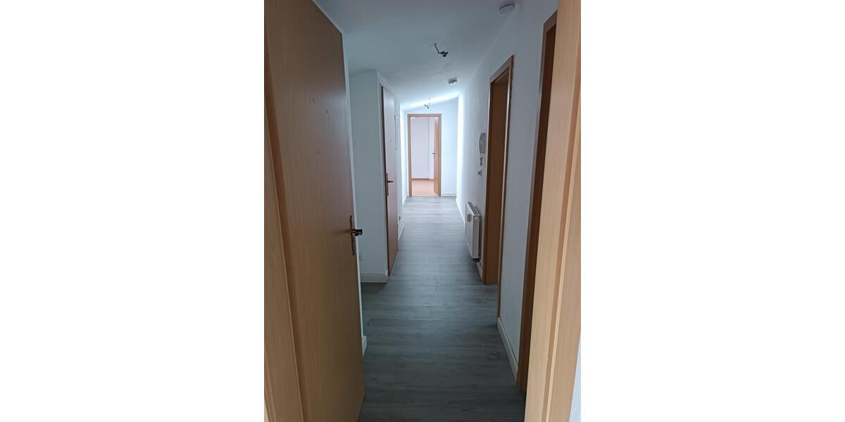 4-Raum Wohnung mit Balkon! 4 zimmer