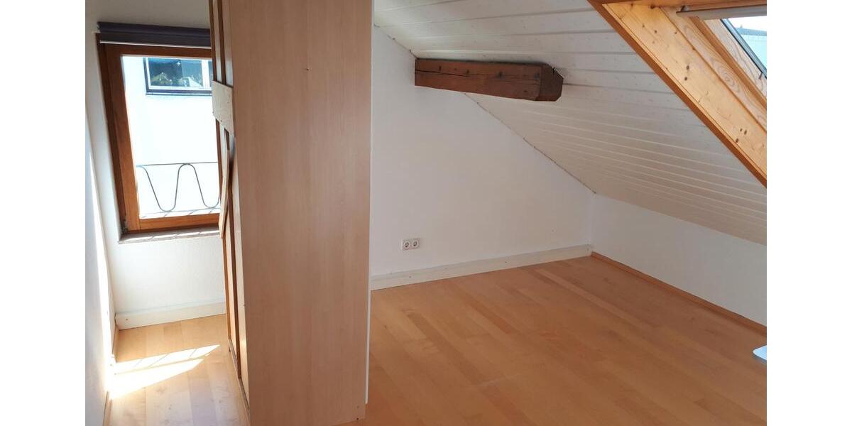 Maisonettenwohnung Friedrichshafen - 4 Zimmer, 130 m&sup2;, 1.180&euro; | Angebot:26034158