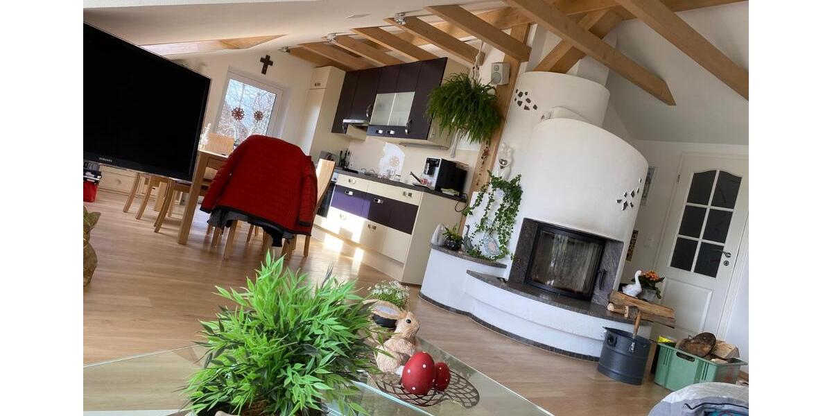 Dachgeschoßwohnung Sulzberg - 3 Zimmer, 85 m&sup2;, 1.400&euro; | Angebot:24393028