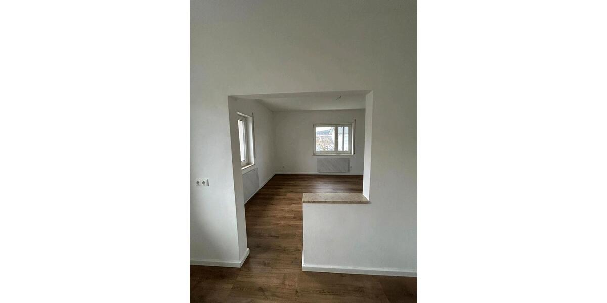 Etagenwohnung Erlenbach am Main - 4 Zimmer, 92 m&sup2;, 1.000&euro; | Angebot:24818033