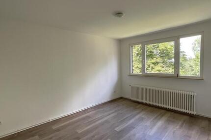 Gepflegte 2-Zimmer-Wohnung im Dachgeschoss mit Dusche in Wilhelmshaven City