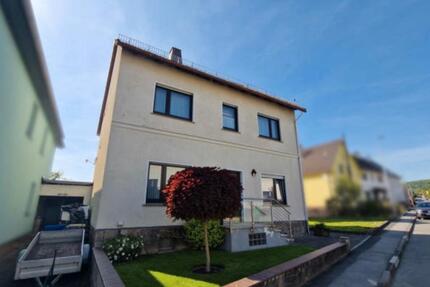 Haus Höxter - 8 Zimmer, 155 m&sup2;, 950&euro; | Angebot:26652609