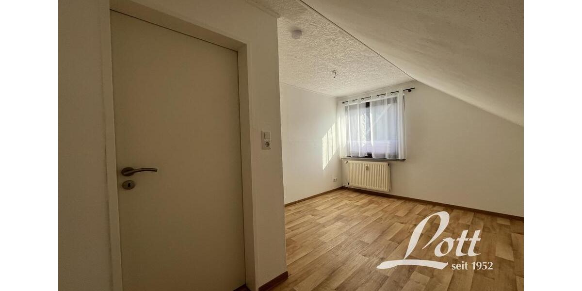 Dachgeschoßwohnung Apen - 2 Zimmer, 53 m&sup2;, 300&euro; | Angebot:25646535