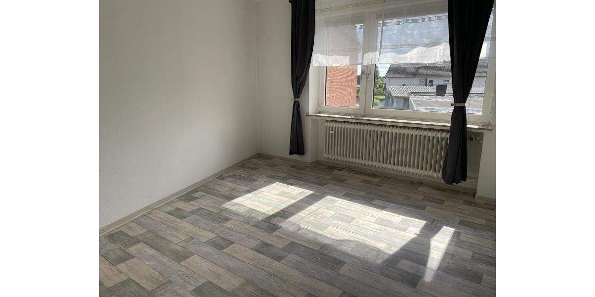 Etagenwohnung Papenburg - 4 Zimmer, 115 m&sup2;, 590&euro; | Angebot:23116934