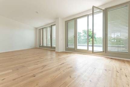 Wohnung zum Mieten in Schkeuditz 1.900 € 163.98 m² 5 zimmer