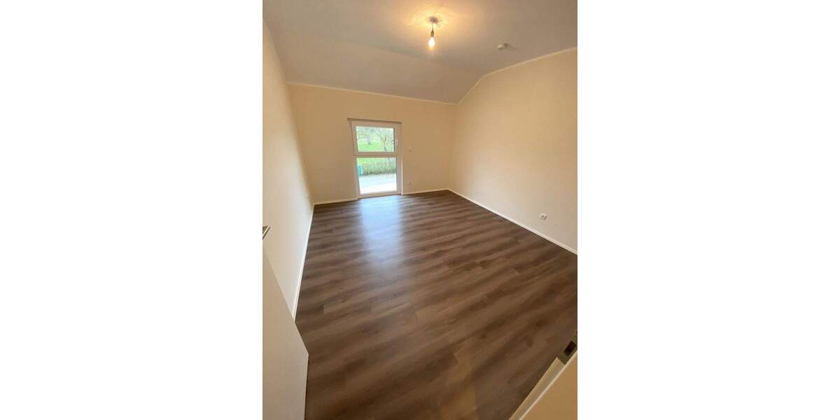 Doppelhaushälfte Ellingen - 4 Zimmer, 127 m&sup2;, 1.650&euro; | Angebot:24648112