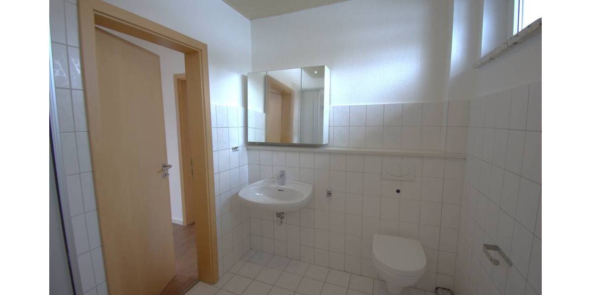 Etagenwohnung Hemmingstedt - 3 Zimmer, 98 m&sup2;, 700&euro; | Angebot:26171597