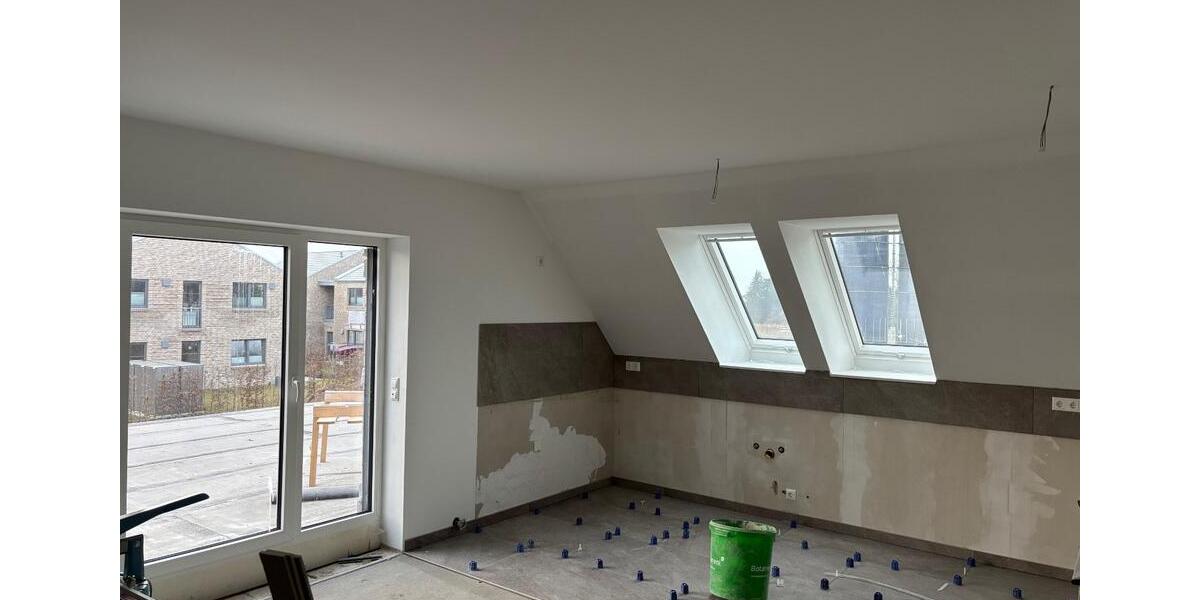 Dachgeschoßwohnung Groß Kummerfeld - 4 Zimmer, 123 m&sup2;, 1.726&euro; | Angebot:25441853