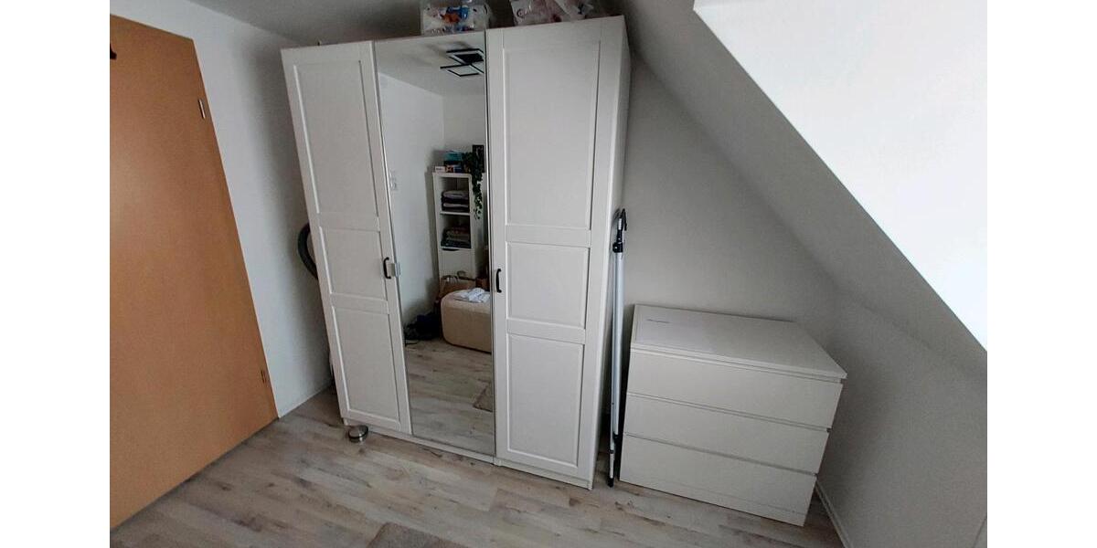 Dachgeschoßwohnung Nordenham - 2 Zimmer, 60 m&sup2;, 600&euro; | Angebot:26705854