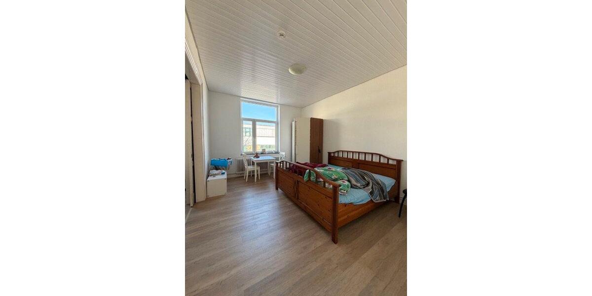 Etagenwohnung Wilhelmshaven - 5 Zimmer, 145 m&sup2;, 1.200&euro; | Angebot:26382279