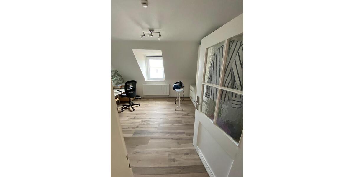 Dachgeschoßwohnung Gießen Schlangenzahl - 2.5 Zimmer, 67 m&sup2;, 840&euro; | Angebot:26611126