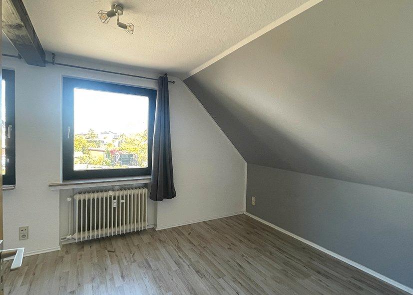 Dachgeschoßwohnung Gronau (Leine) - 3 Zimmer, 74 m&sup2;, 520&euro; | Angebot:26368169