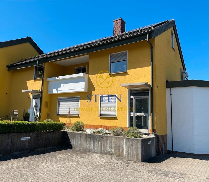 Büro, Praxis oder Kanzlei in bester Lage von Korbach. Ausreichend Kunden- und Mitarbeiterparkplätze