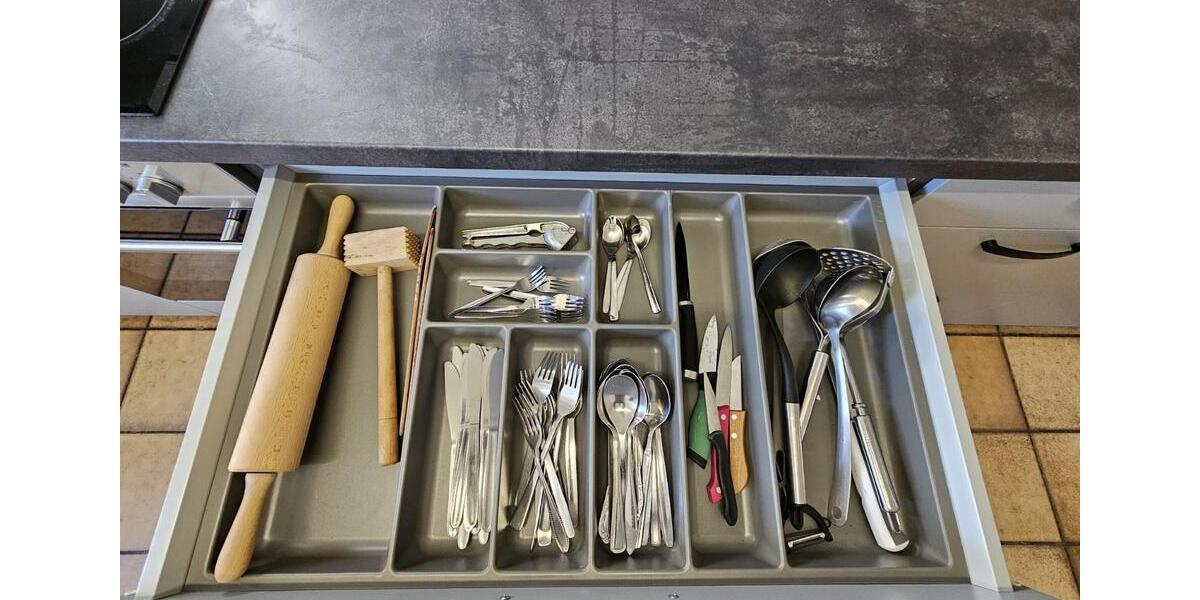 Wohnen auf Zeit Enger - 8 Zimmer, 240 m&sup2;, 20&euro; | Angebot:21097777