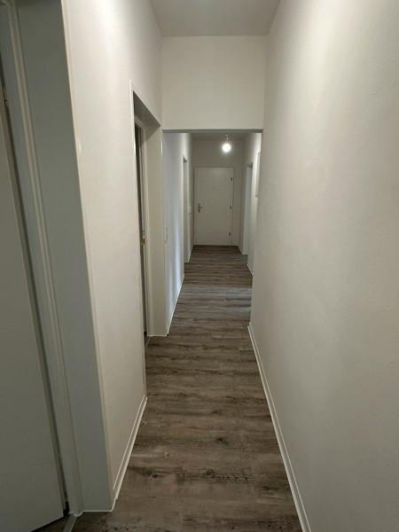 Erstbezug nach Sanierung ! Wunderschöne 4 Zimmer-Wohnung. zimmer