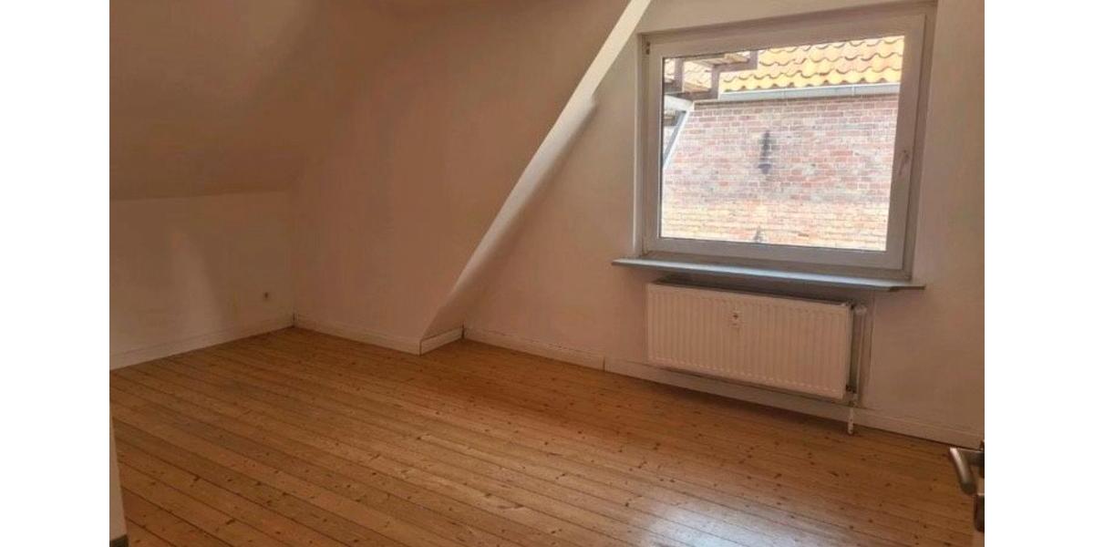Etagenwohnung Sassenburg - 3 Zimmer, 125 m&sup2;, 879&euro; | Angebot:24354002