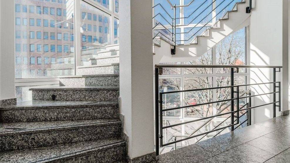 Modernes Büro mit Dachterrasse in Reinickendorf - All-in-Miete