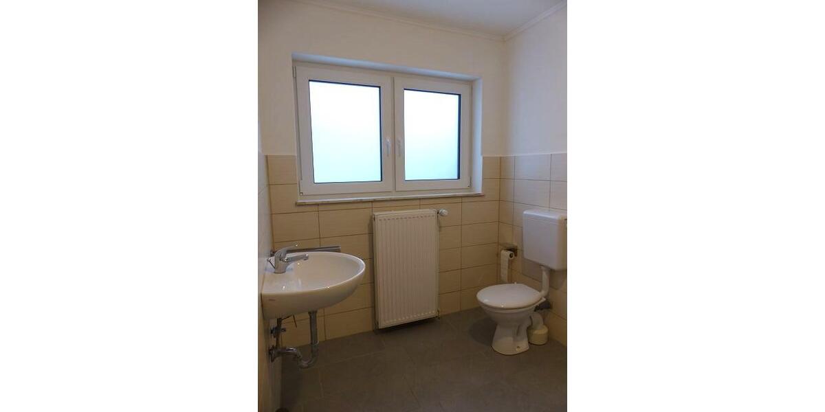 Erdgeschoßwohnung Weener - 2 Zimmer, 83 m&sup2;, 695&euro; | Angebot:24749636