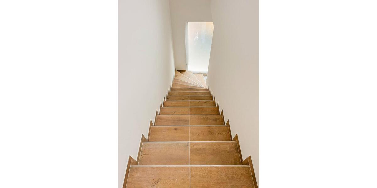 Etagenwohnung Esens - 3 Zimmer, 90 m&sup2;, 1.250&euro; | Angebot:26101553