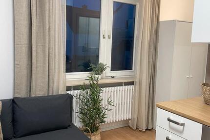 Teilmöblierte 1 Zimmer Apartment zimmer