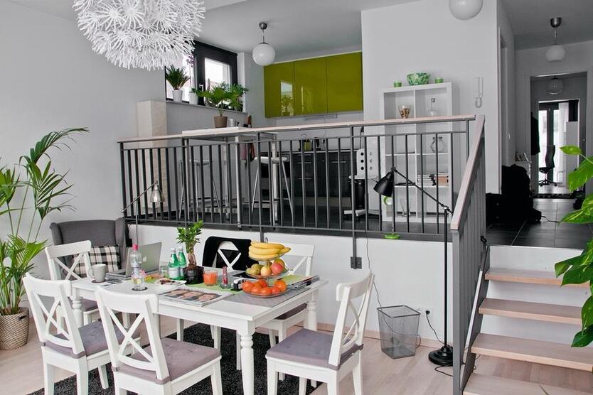 Bright, furnished whole apartment in Berlin Landsberger Allee