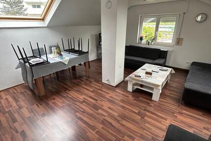 2 Zimmer Dachgeschoss Wohnung Oststadt 2 zimmer