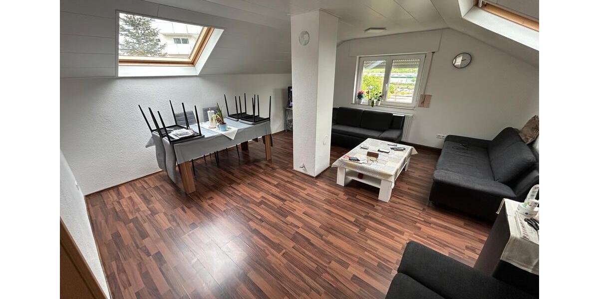 2 Zimmer Dachgeschoss Wohnung Oststadt 2 zimmer