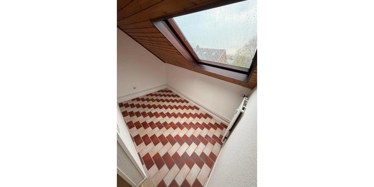 Dachgeschoßwohnung Aachen Aachen-Mitte - 2 Zimmer, 45 m&sup2;, 350&euro; | Angebot:26221214