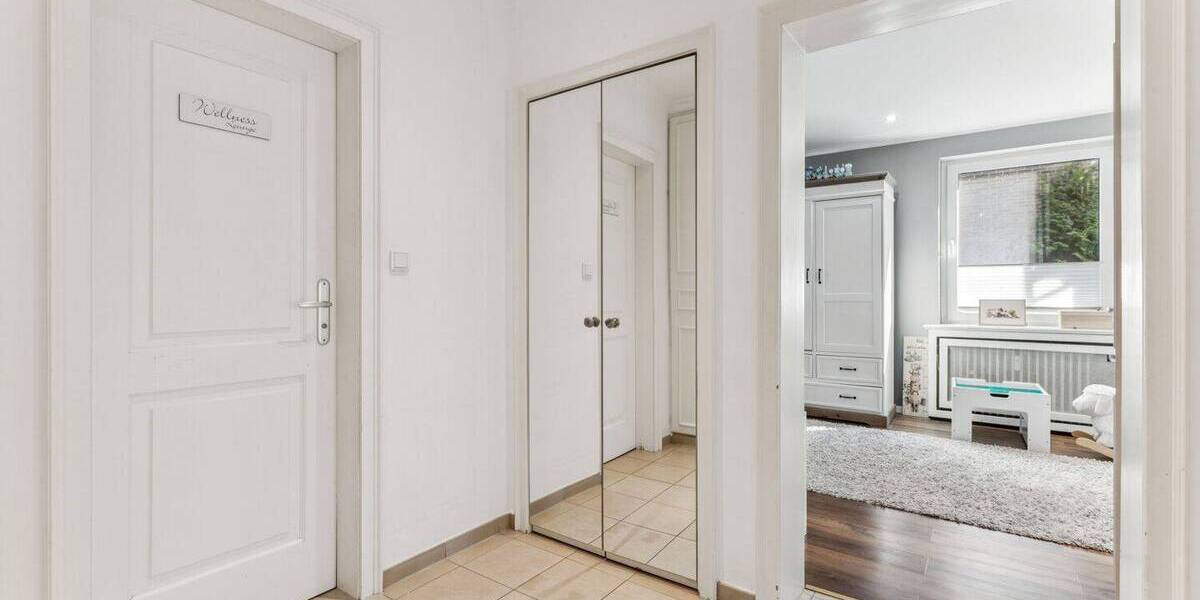 Etagenwohnung Meerbusch Büderich - 3 Zimmer, 122 m&sup2;, 1.850&euro; | Angebot:26742031