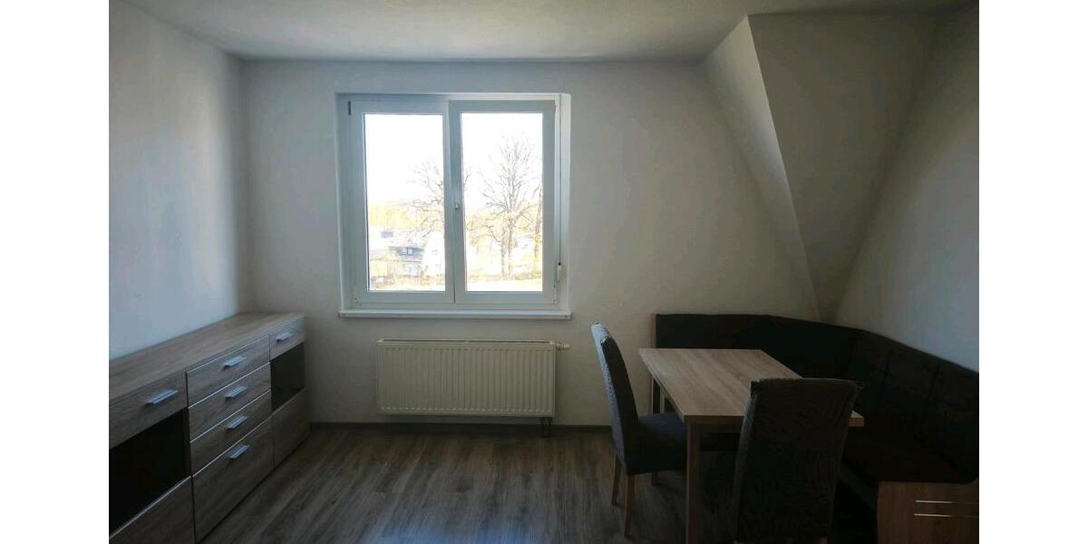 Dachgeschoßwohnung Hohndorf - 2 Zimmer, 43 m&sup2;, 460&euro; | Angebot:26325766