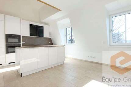 Wohnung zum Mieten in Dresden 2.220 € 150 m² 4 zimmer