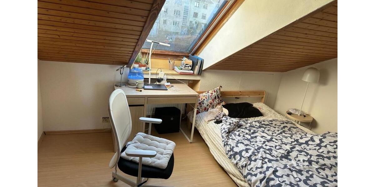 Dachgeschoßwohnung Pforzheim - 2 Zimmer, 52 m&sup2;, 630&euro; | Angebot:26604034