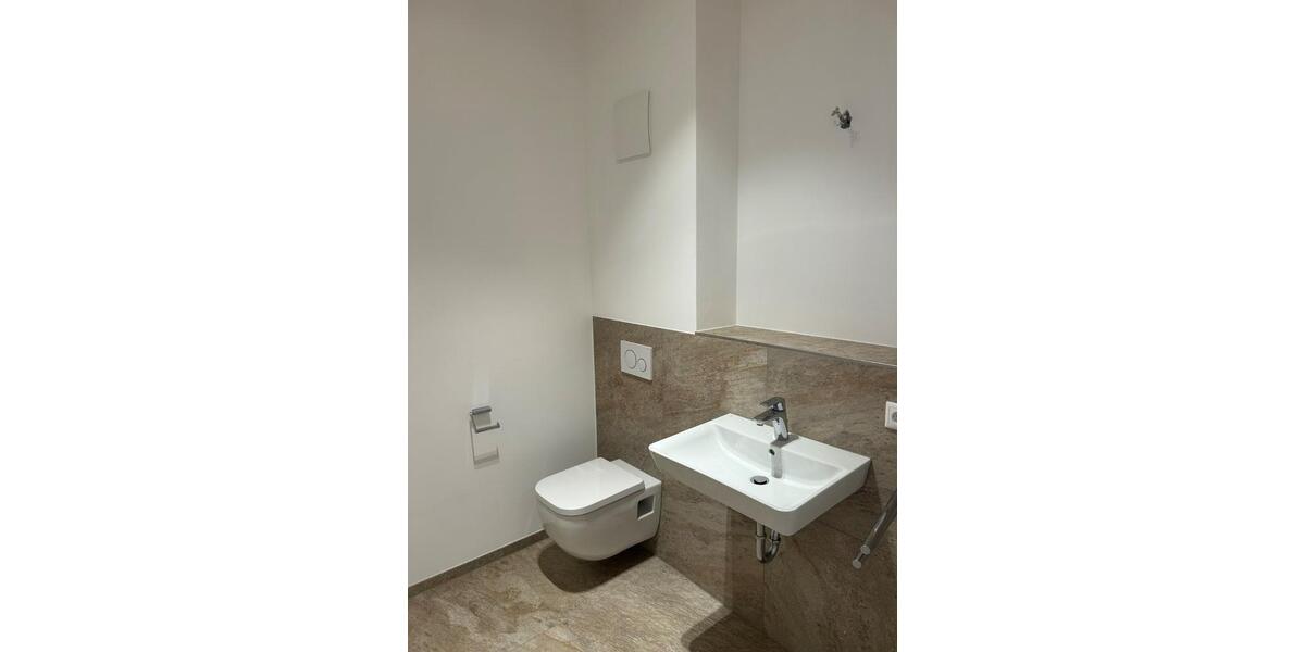 Dachgeschoßwohnung Rimsting - 4 Zimmer, 126 m&sup2;, 2.180&euro; | Angebot:25289066