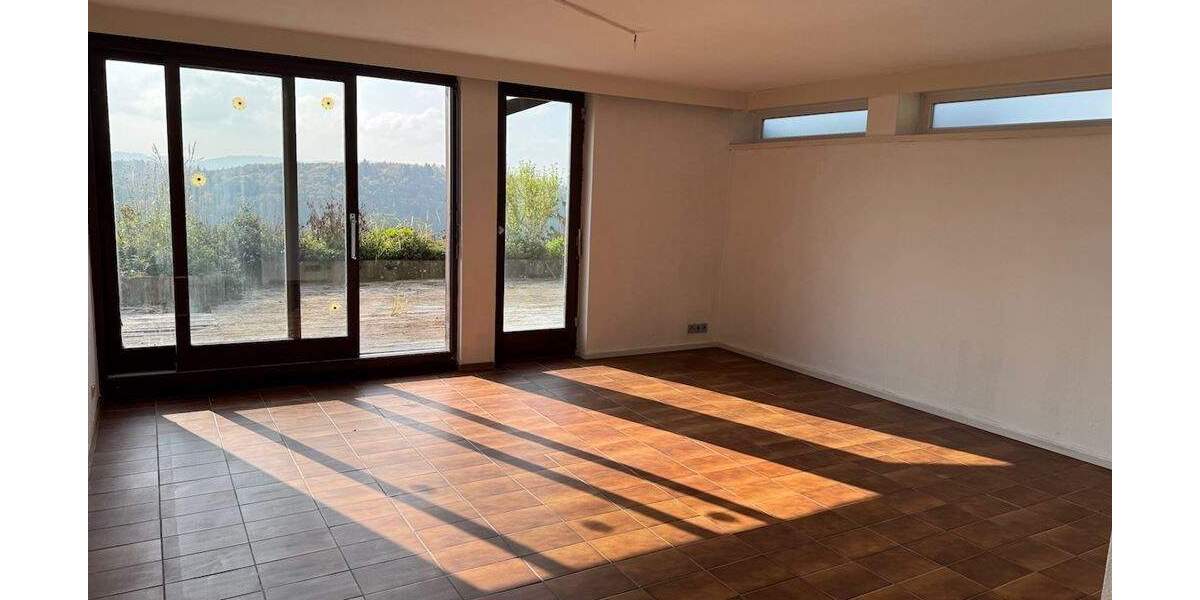 Etagenwohnung Waldshut-Tiengen Tiengen - 2 Zimmer, 82 m&sup2;, 870&euro; | Angebot:24905606