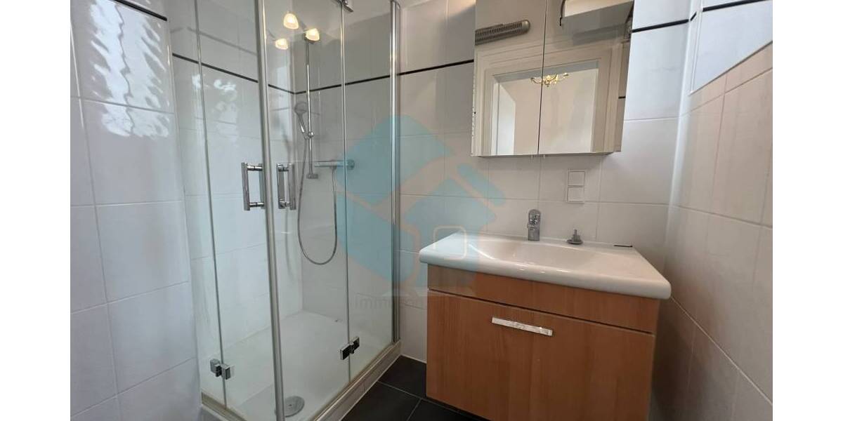 Etagenwohnung Friedberg (Hessen) Friedberg - 5 Zimmer, 170 m&sup2;, 1.250&euro; | Angebot:22950422