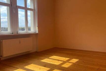 Wohnung Rastatt - 3 Zimmer, 112 m&sup2;, 960&euro; | Angebot:26154386