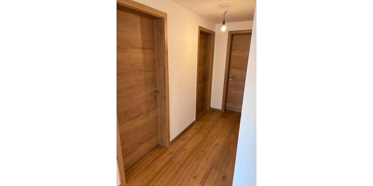 Etagenwohnung Teisnach - 4 Zimmer, 110 m&sup2;, 880&euro; | Angebot:26019923