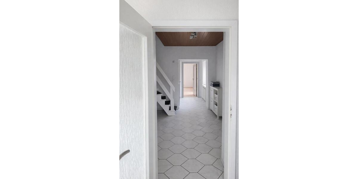 Maisonettenwohnung Herford Falkendiek - 4 Zimmer, 168 m&sup2;, 1.200&euro; | Angebot:26632061