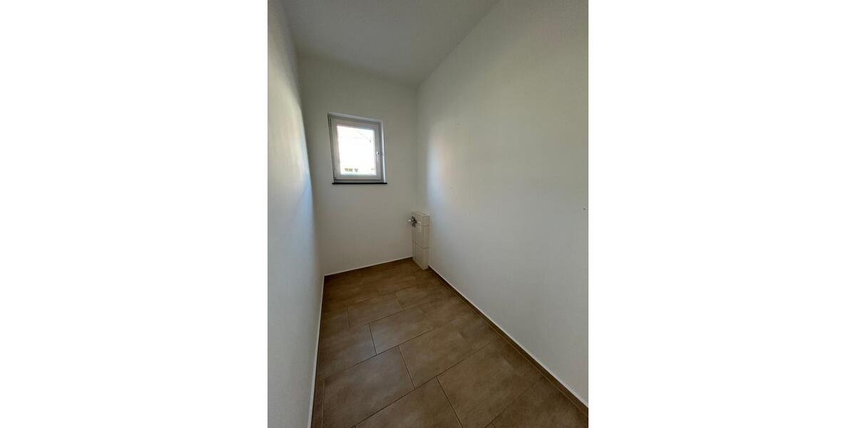 Erdgeschoßwohnung Halle (Saale) Frohe Zukunft - 3 Zimmer, 91 m&sup2;, 1.350&euro; | Angebot:25943685