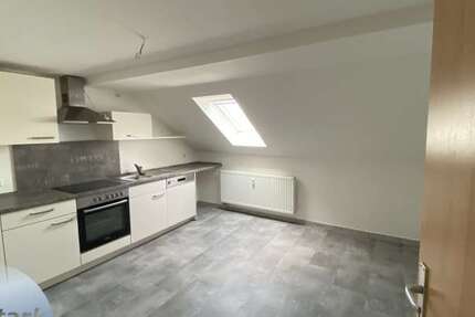 Wohnung zum Mieten in Plauen 370 € 67.7 m²